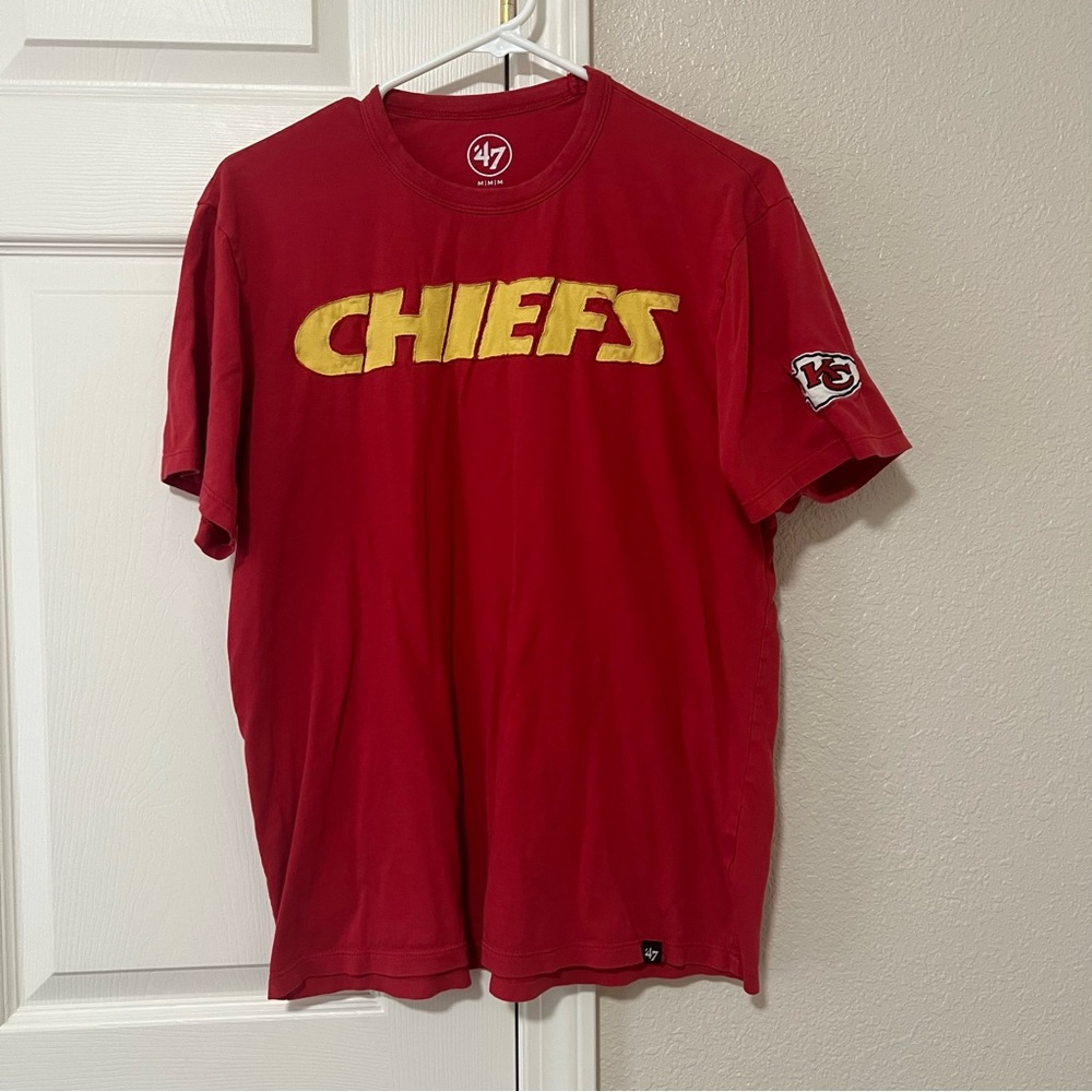 47 Red and Gold Chiefs Short Sleeve Embroidered Tee - Medium - Picture 1 of 6